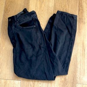 Worn once- hi-rise American eagle girlfriend jeans